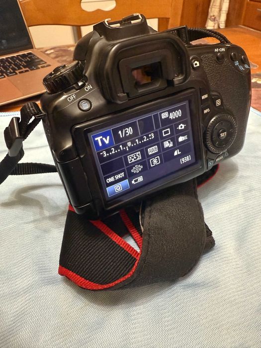 Canon EOS 60D + 3 об’єктиви + аксесуари