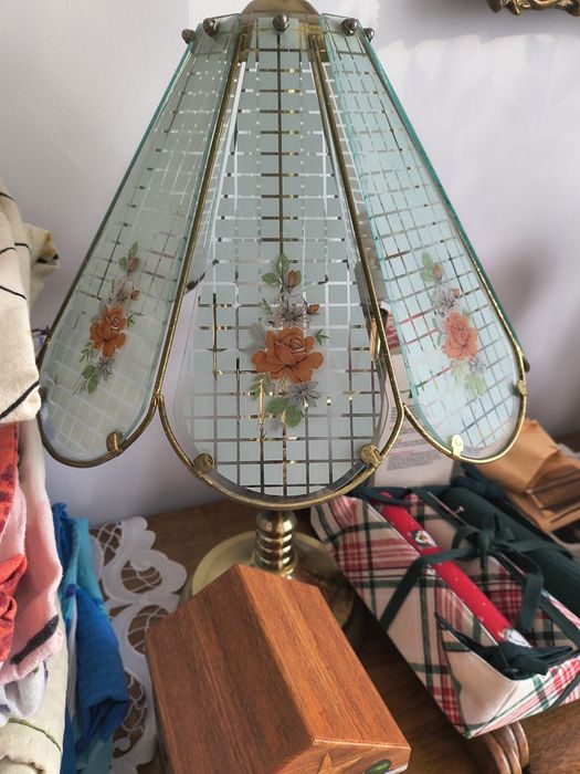 Piękna antyczna lampka