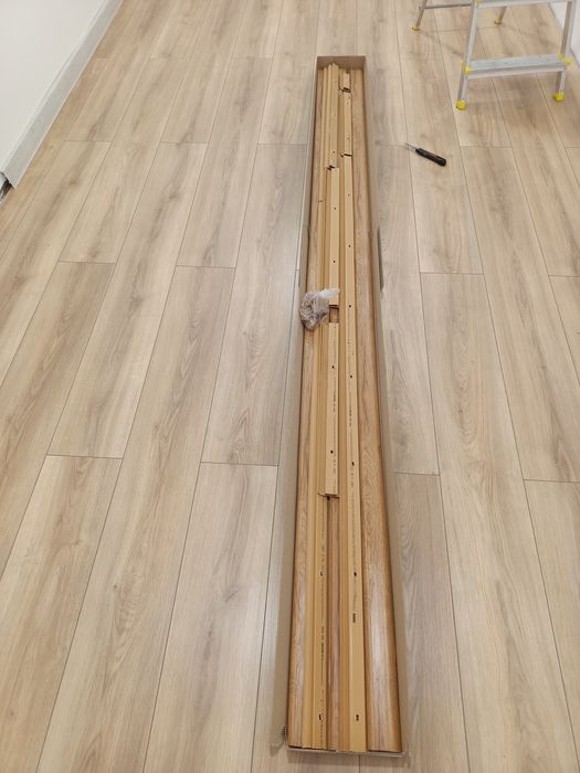 Listwy przypodłogowe używane