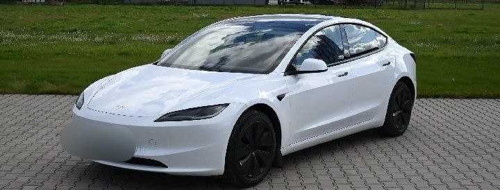 Tesla Model 3 Long Range