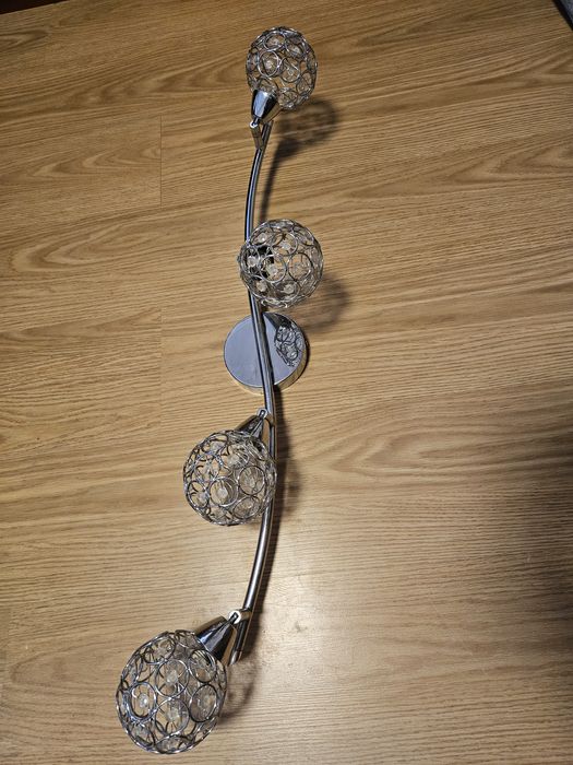 Candeeiro com 4 globos