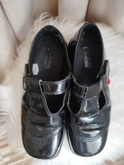CZARNE lakierki Kickers r. 37 – klasyczne półbuty na RZEP