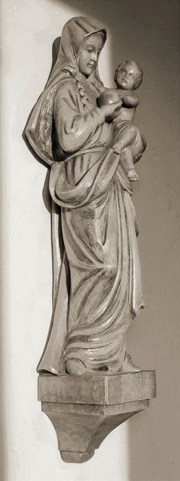 Rzeźba drewniana Madonna z Dzieciątkiem  lata 80