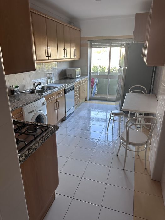 Fantastico T3 para Arrendar – Av. Elísio de Moura, Coimbra