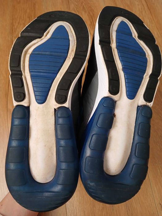 Кроссовки Nike Air Max 270 р38