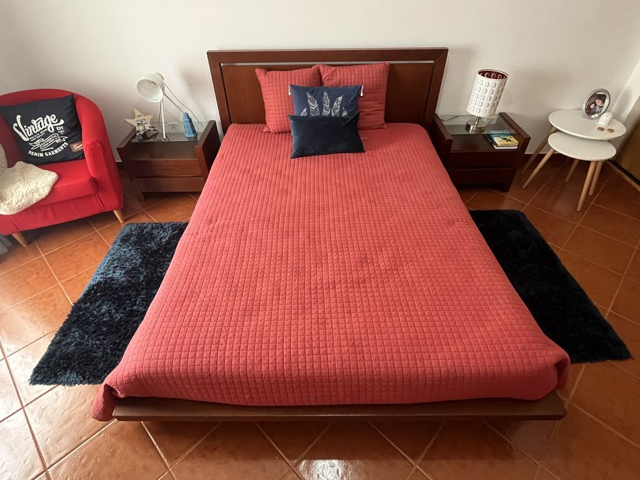 Cama De Casal + 2x Mesas Cabeceira
