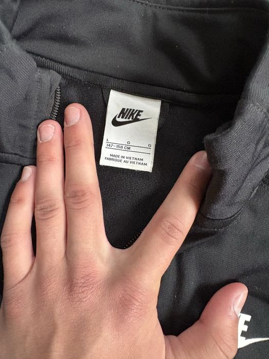 Зіпка Nike в хорошому стані