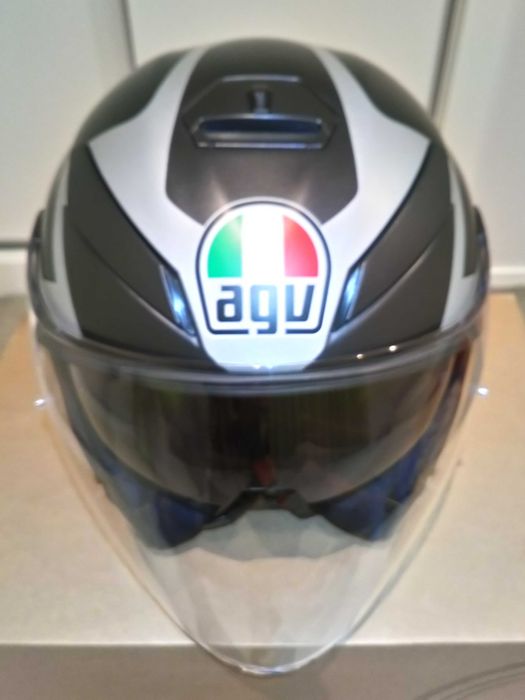 Capacete K5 jet, da AGV