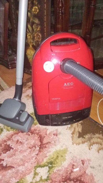 ASPIRADOR AEG Alemão Bom Funcionamento.