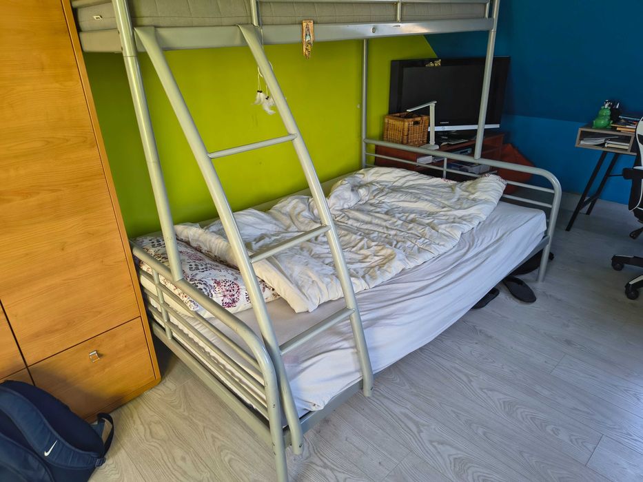 Łóżko piętrowe duże