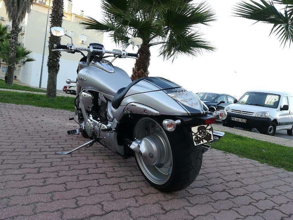 Suzuki indruder M1800R