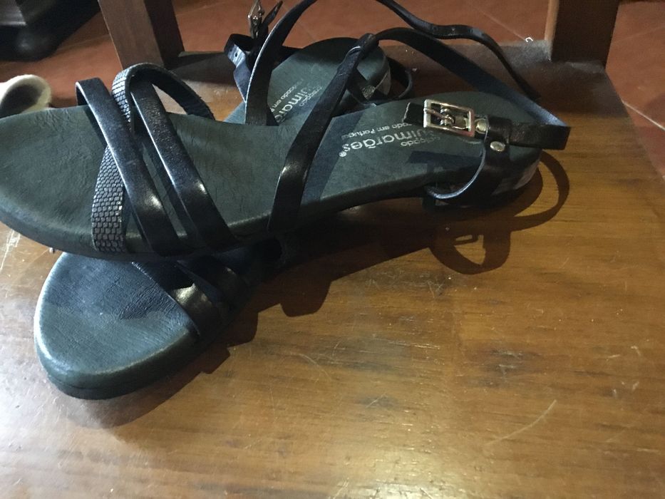 Sandália pouco usada