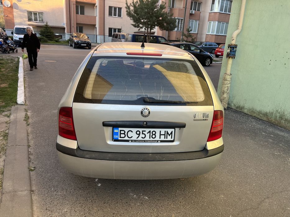 Skoda Octavia tour 2001 p 1.6 бензин