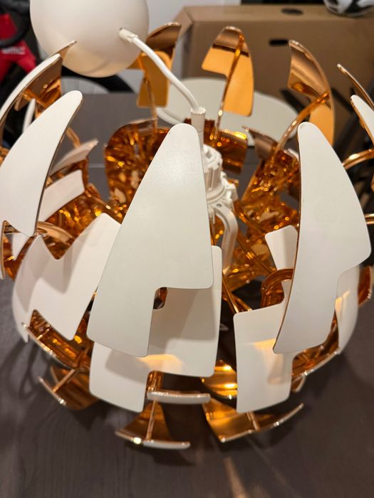 Candeeiro de design moderno em forma de esfera – Dourado e Branco