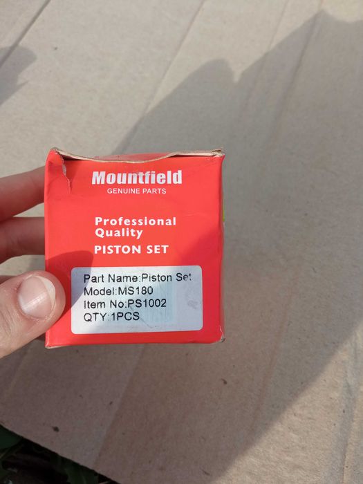 Запчастина поршень