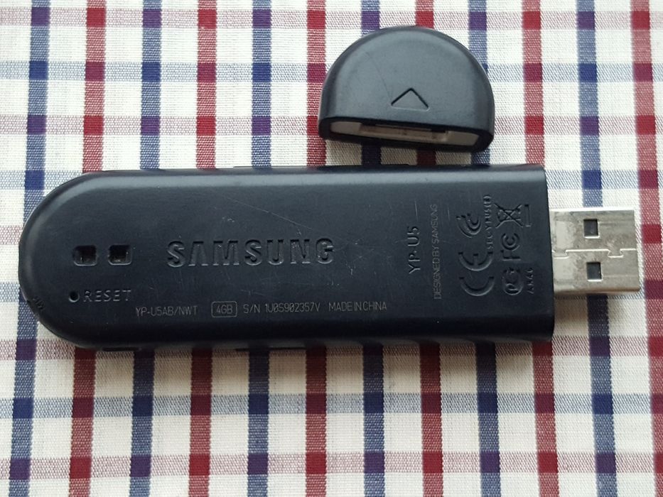 Samsung YP-U5 mp3 плеер 4Gb fm fitness flac