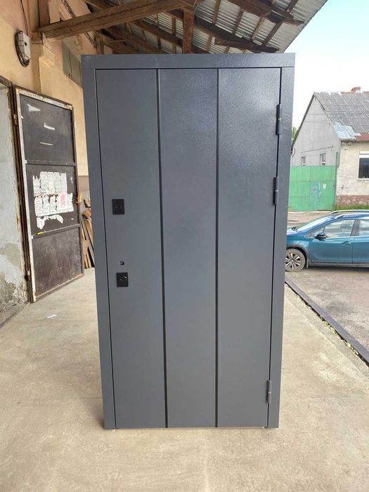 Вхідні двері для квартири та будинку – великий вибір і прямі поставки