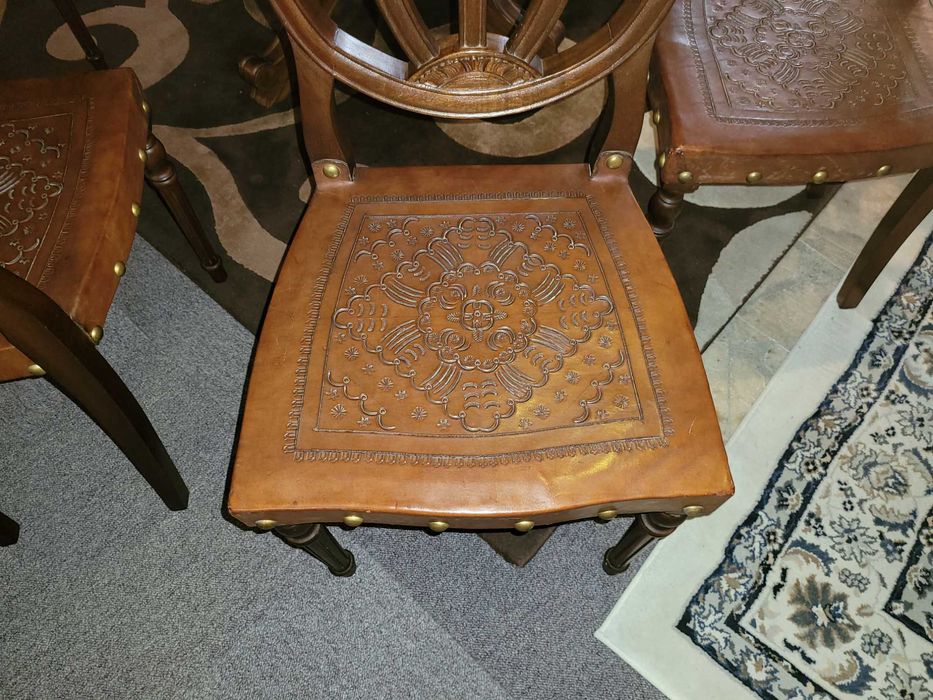 Cadeiras de sala em madeira e couro - óptimo estado