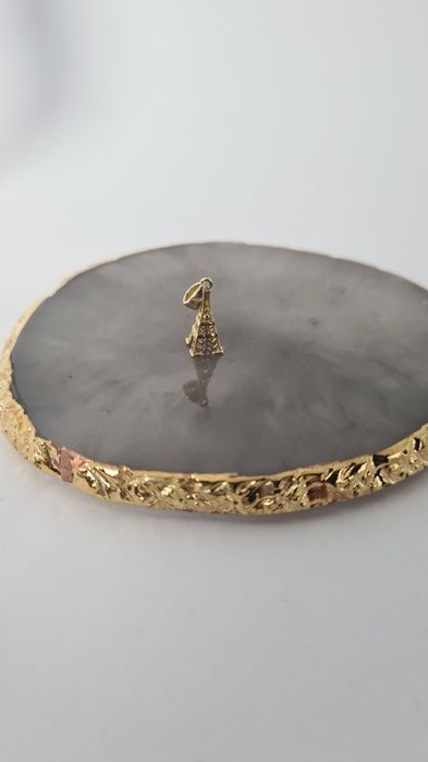 Złoty wisiorek wieża Eiffla