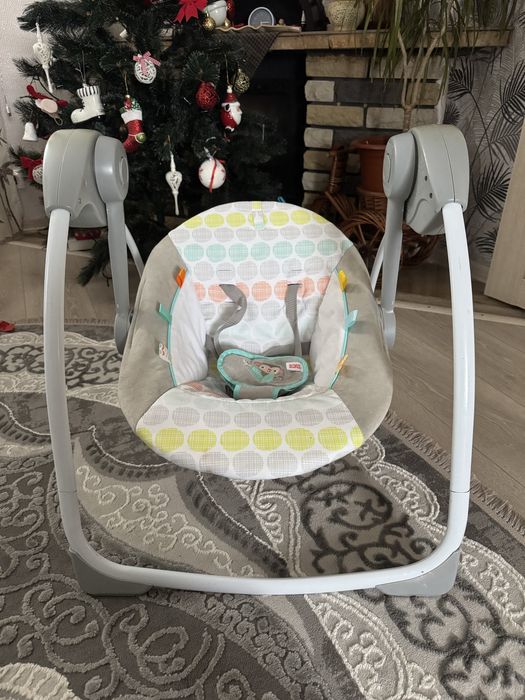 Гойдалка для найменших/ заколисуючий центр