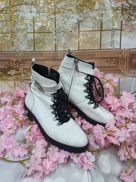 Buty damskie, trapery MARUTI białe skórzane workery rozmiar 41