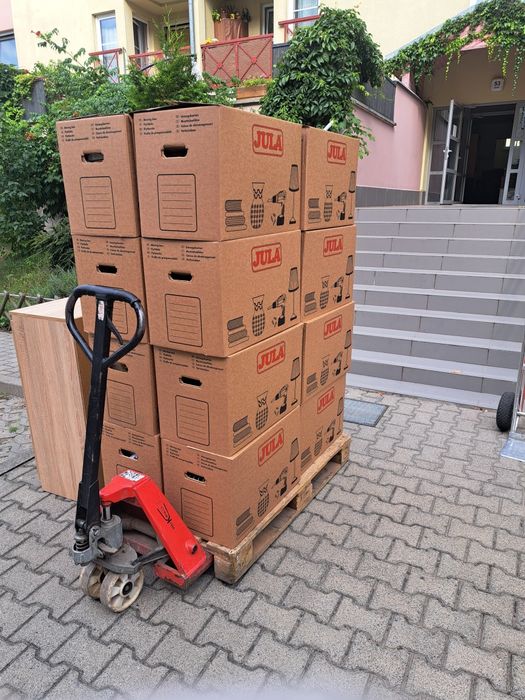 PRZEPROWADZKI transport mebli bus z winda transport palet z rozładunkiem