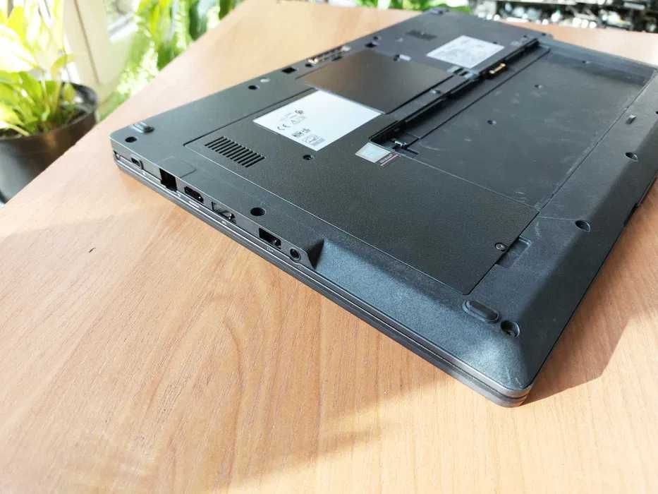 Laptop Fujitsu Lifebook U7510 i7 10-gen (na części)