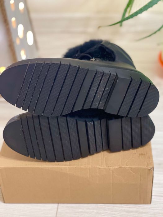 Ботинки,сапоги,сапожки,кроссовки.