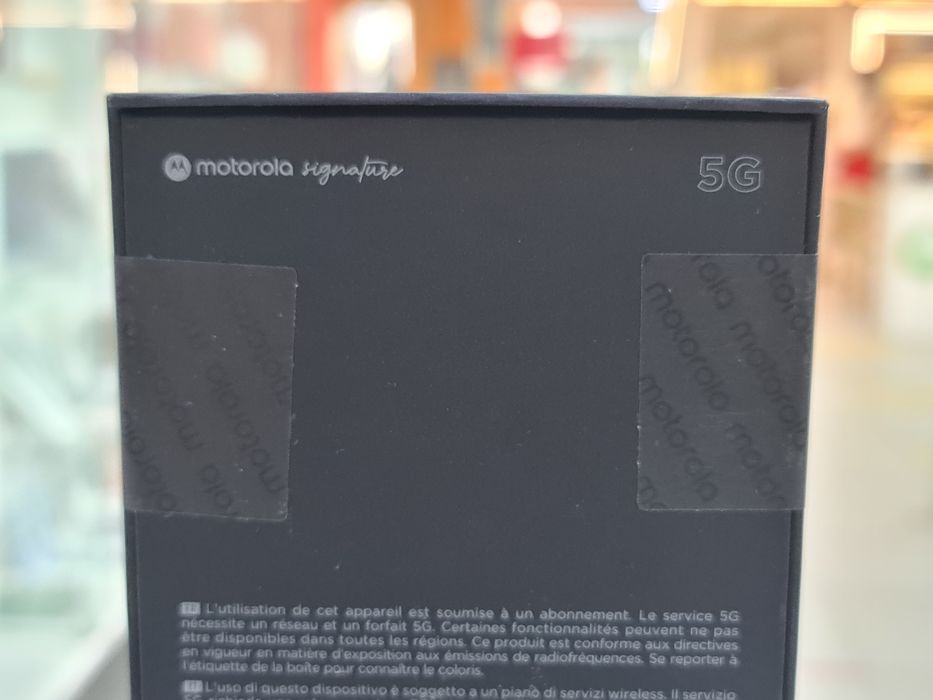 Нова Motorola Signature 16/512GB Martini Olive
