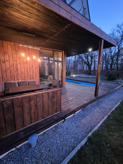 Відпочинок на природі,  подобово