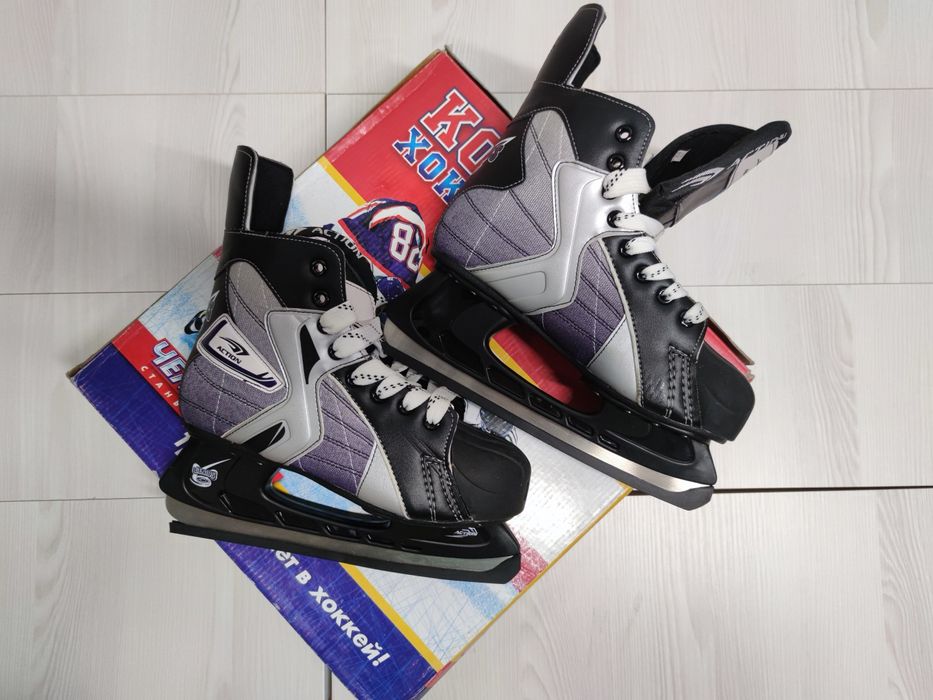 Продам нові, хокейні ковзани
