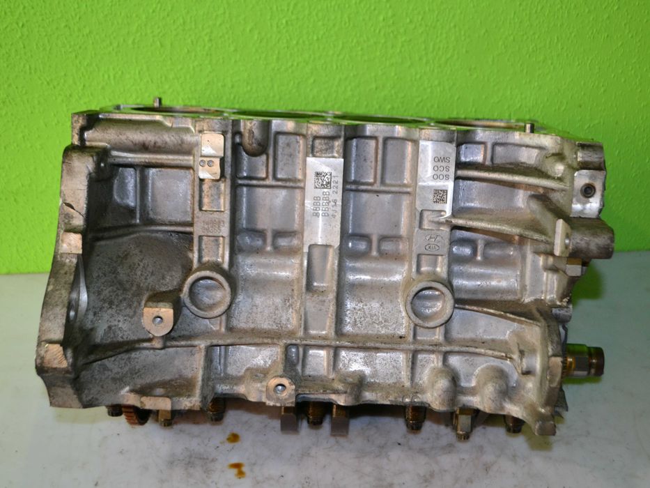 Blok silnika  tłoki korbowody HYUNDAI KIA 1.4 16V  G4FA