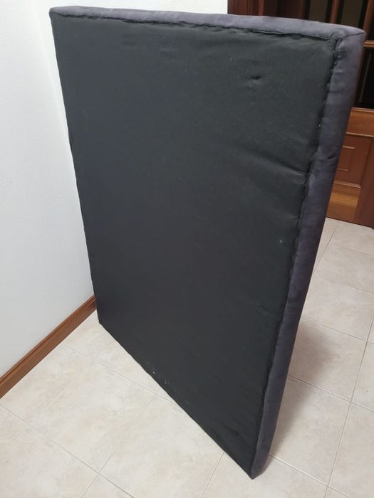 Cabeceira de cama solteiro aveludada cinzento - 0.90x1.00m