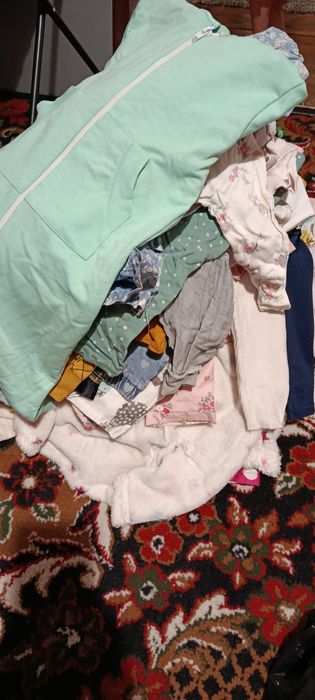 Віддам речі на дівчину на 1-2 роки
