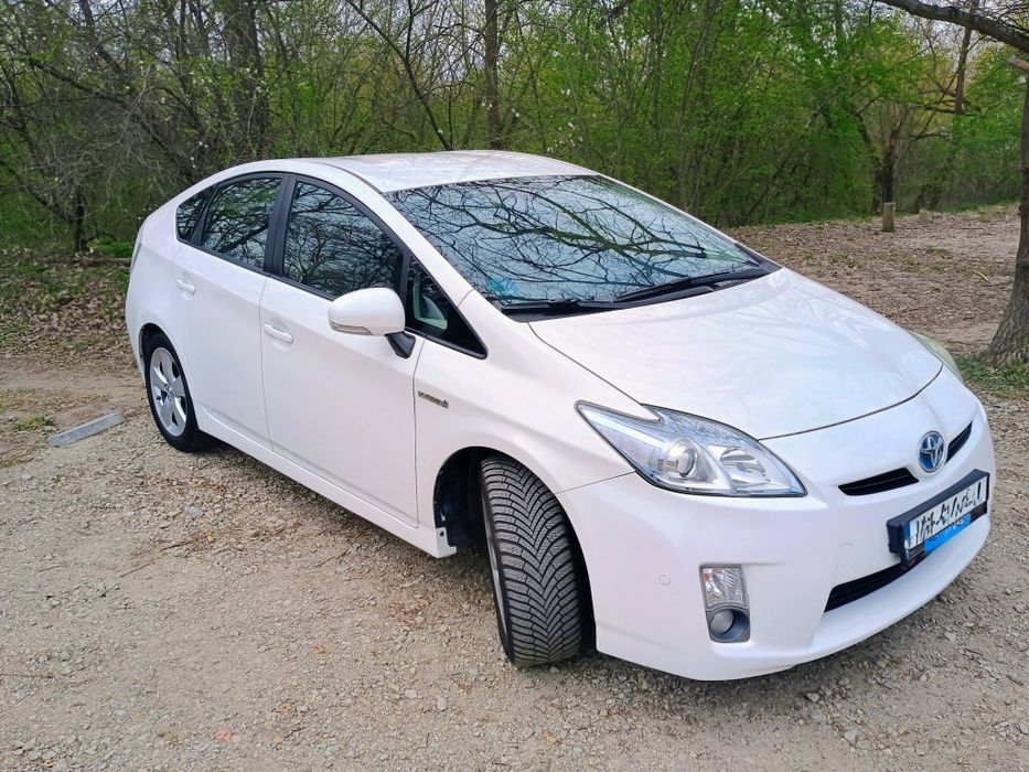 Sprzedam samochód Toyota Prius 30
W samochodzie zam