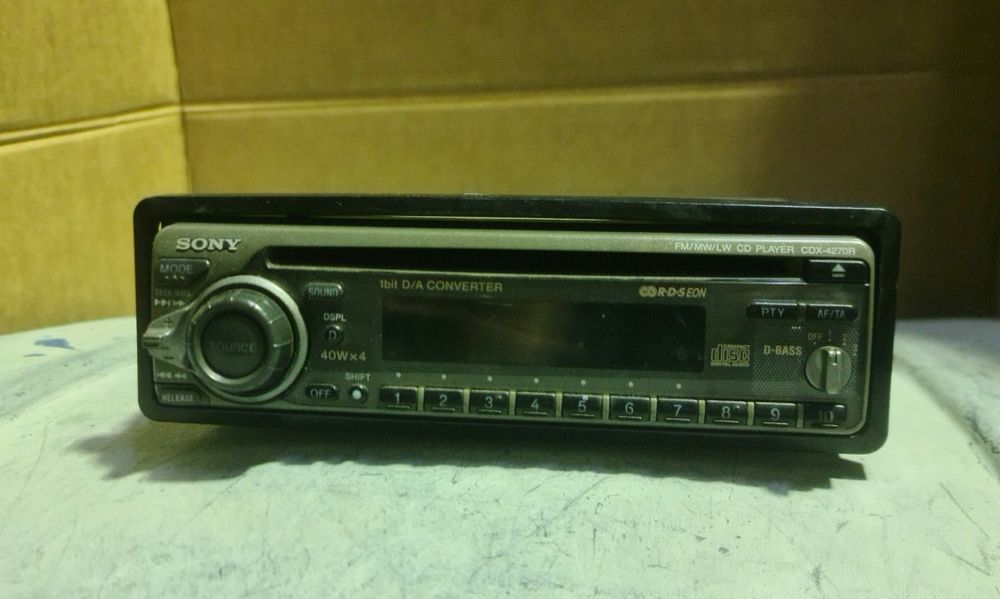 Autorrádio usado a funcionar