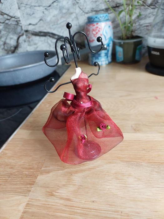 Wieszak na biżuterię