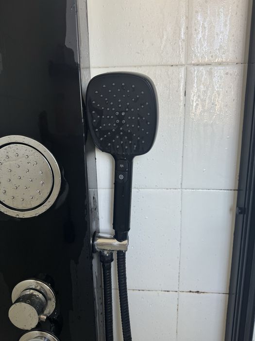 Coluna de duche preta