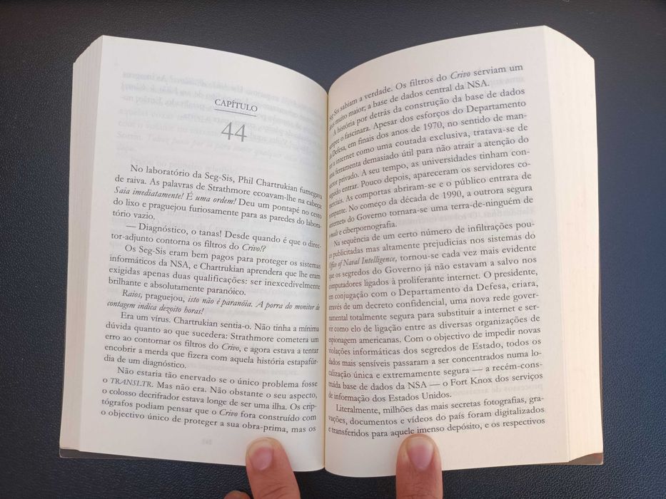 Livro "Fortaleza Digital", de Dan Brown