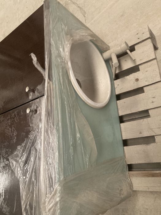 3 cadeiras Lavagem cabelo e dois moveis com lavatorio