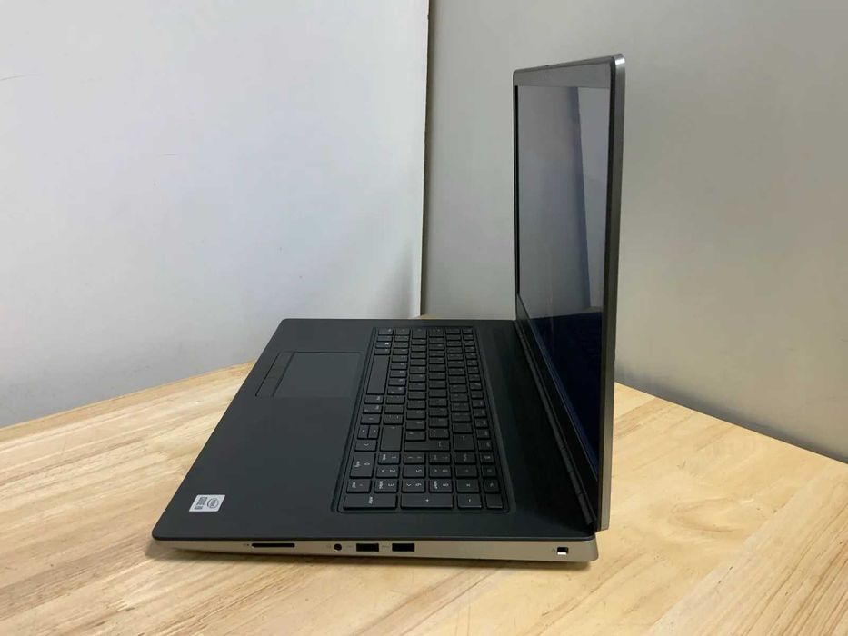 DELL PRECISION 7750 (I9) / RTX3000 / 512 SSD / 32 RAM