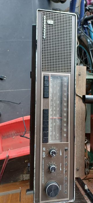 Радіоприймач Grundig в ретро стилі