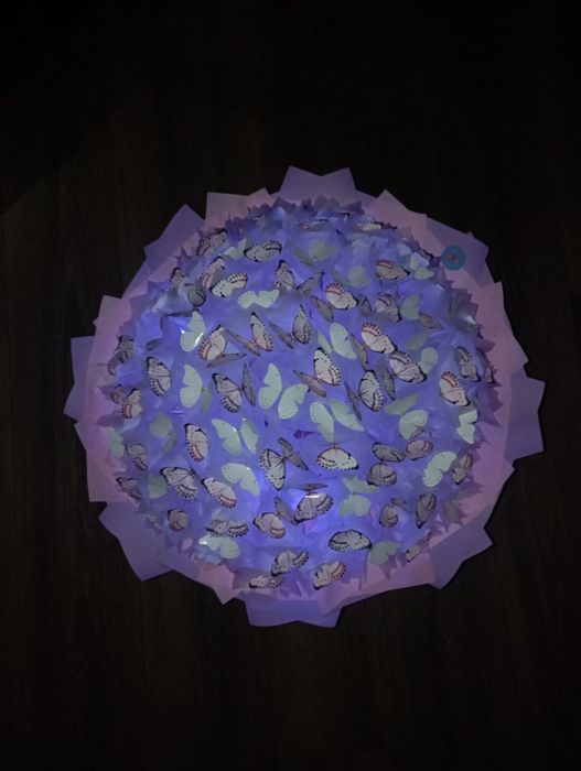 Букети з метеликів