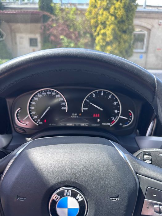 BMW model 318i, rok produkcji 2020