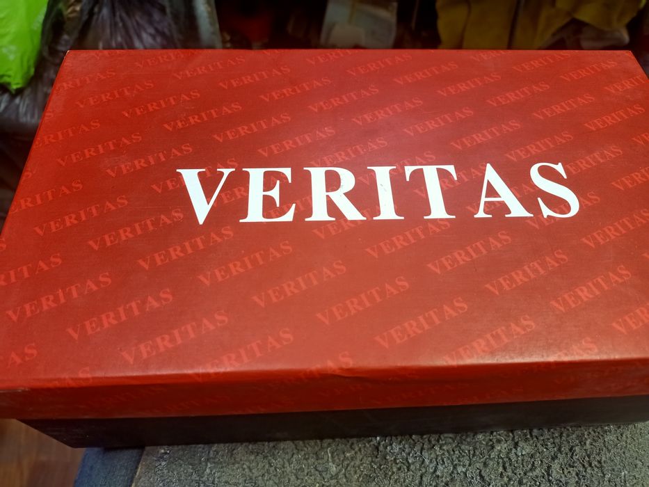 Шкіряні жіночі туфлі