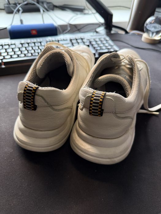 Białe skórzane sneakersy / półbuty – rozmiar 45