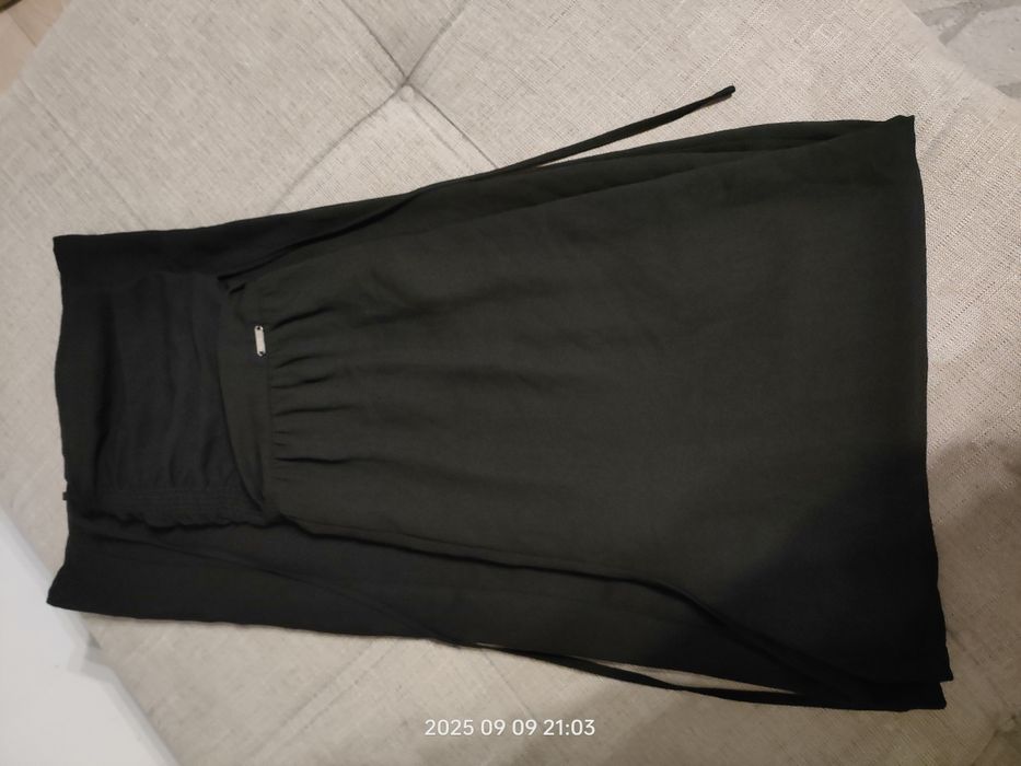 Czarny kombinezon Guess rozmiar M