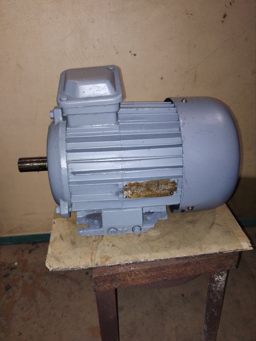 Електродвигун 380в 2.2квт 1500об.