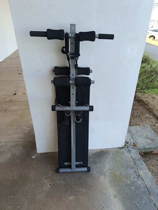 Vende se banco de exercícios musculares
