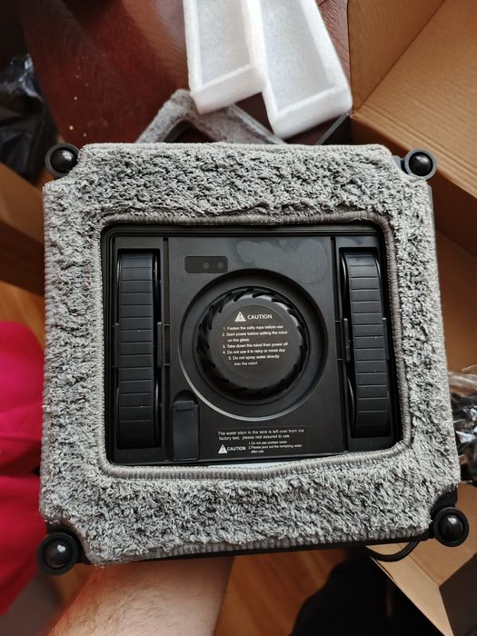 Robot do mycia okien